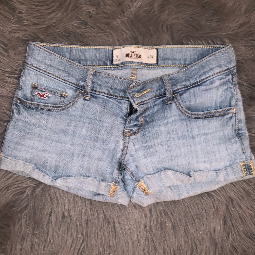Hollister Jean shorts!